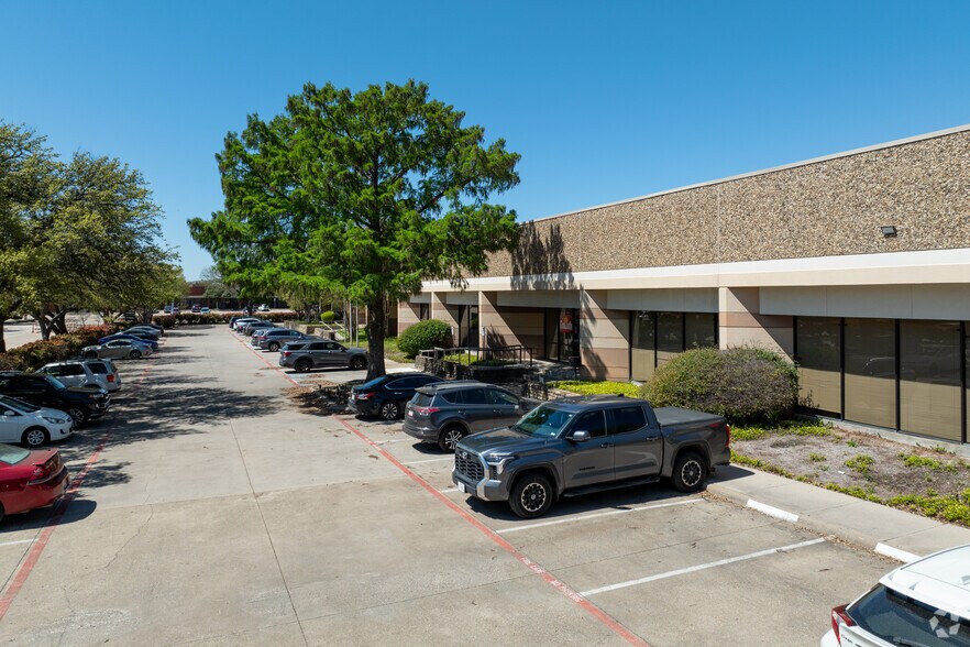 More Photos Of 1111 Digital Dr, Richardson Showroom For Sale