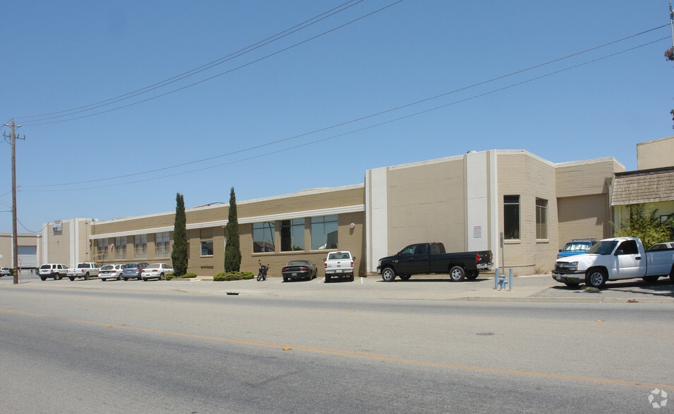 More Photos Of 417 Salinas Rd, Watsonville Warehouse For Lease