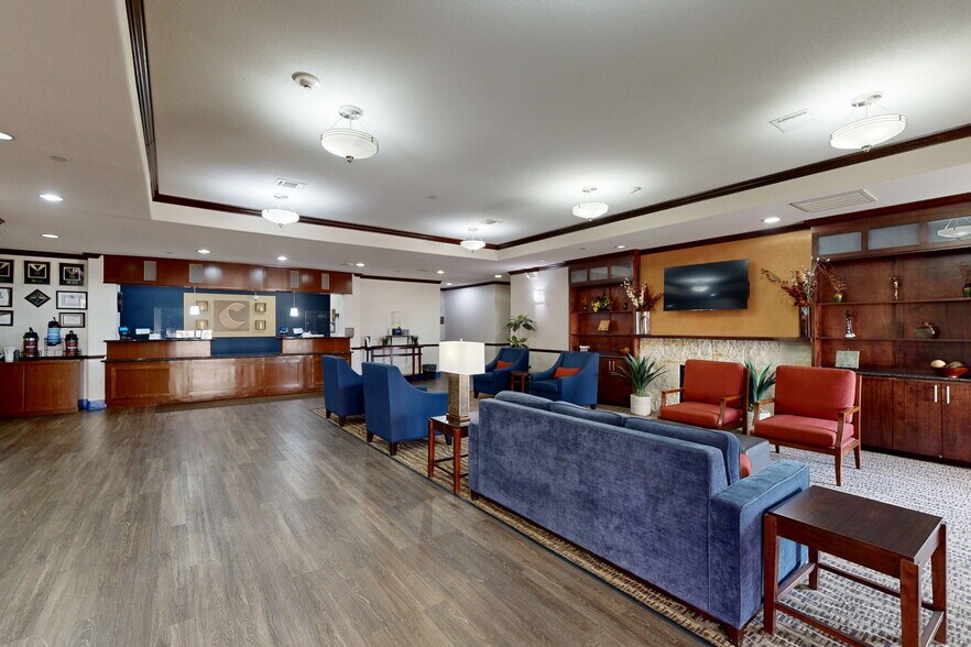 Primary Photo Of 9345 Highway 6, Navasota Hotel For Sale