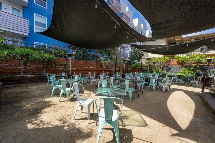 More Photos Of 2130 India St, San Diego Storefront Retail Residential For Lease