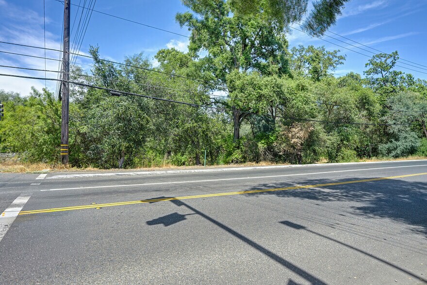 More Photos Of 8915 Oak Ave, Orangevale Land For Sale