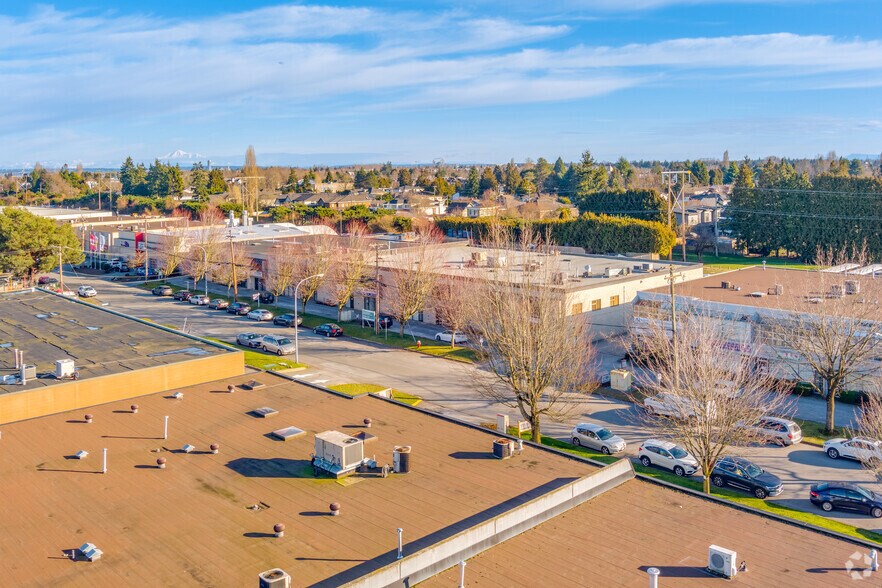 More Photos Of 11220 Voyageur Way, Richmond Warehouse For Lease