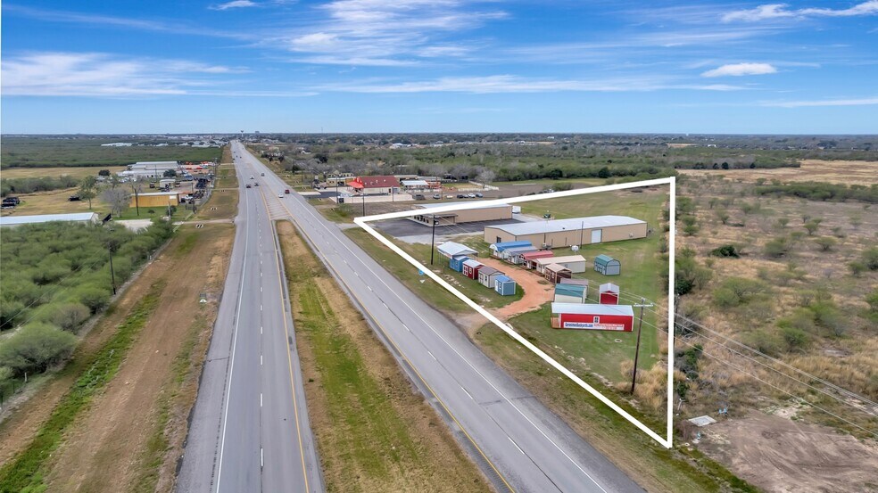 More Photos Of 13955 US Highway 77 N, Victoria General Retail For Sale