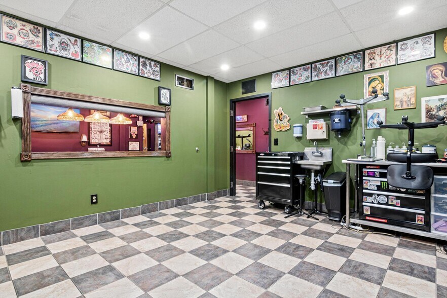 More Photos Of 5611 Chicago Ave, Minneapolis Storefront For Sale