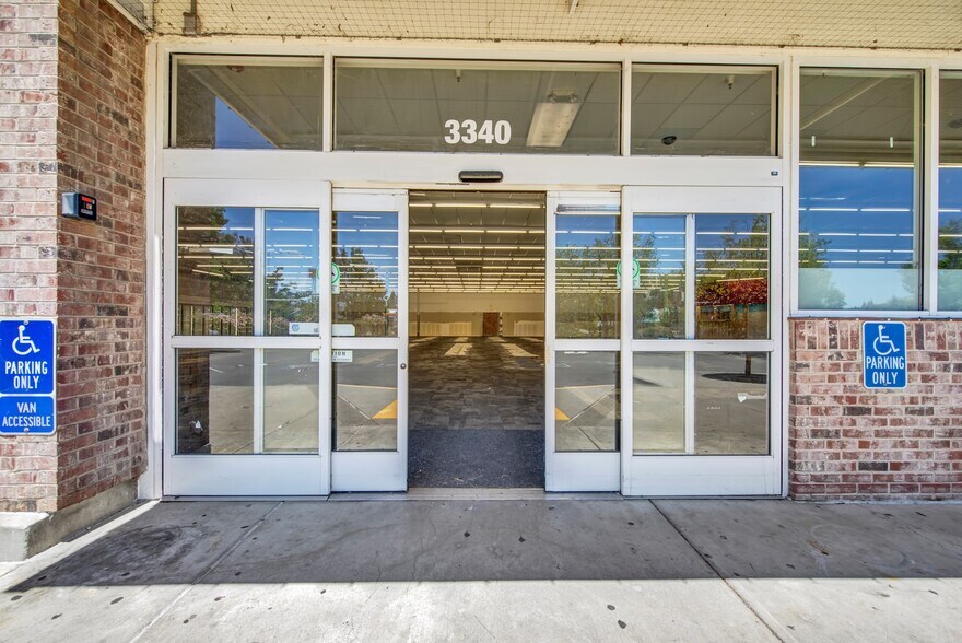 More Photos Of 3340 N Texas St, Fairfield Drugstore For Lease