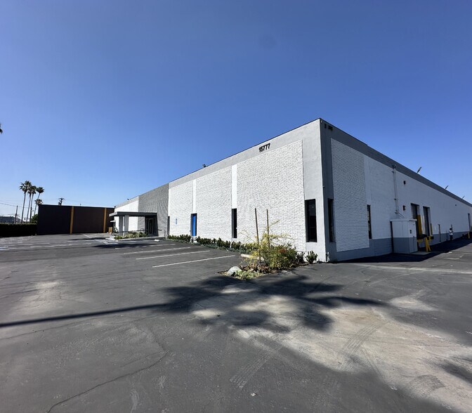 More Photos Of 15711-15777 S Broadway, Gardena Warehouse For Sale