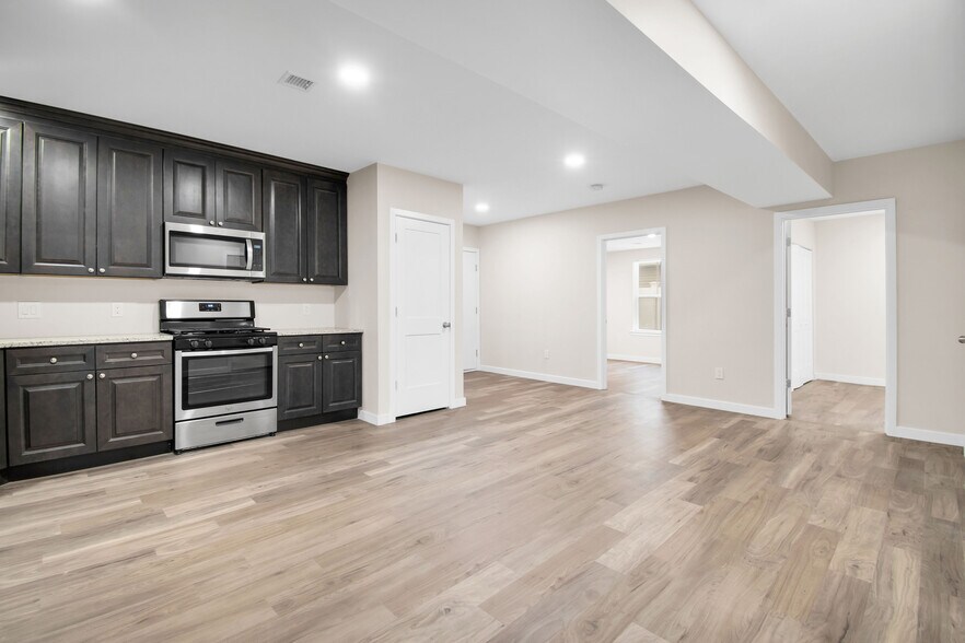 More Photos Of 202 Foundry St, Florence Apartments For Sale