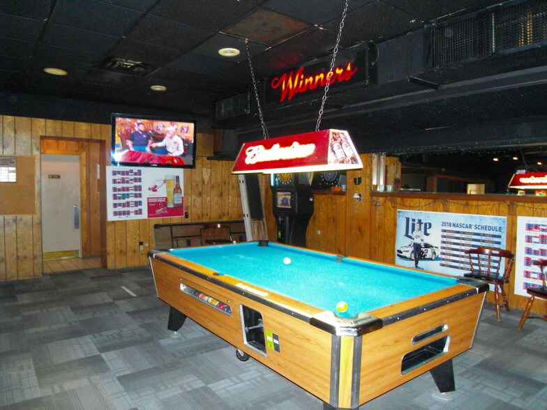 More Photos Of 801 S Main St, Bloomington Bar For Sale