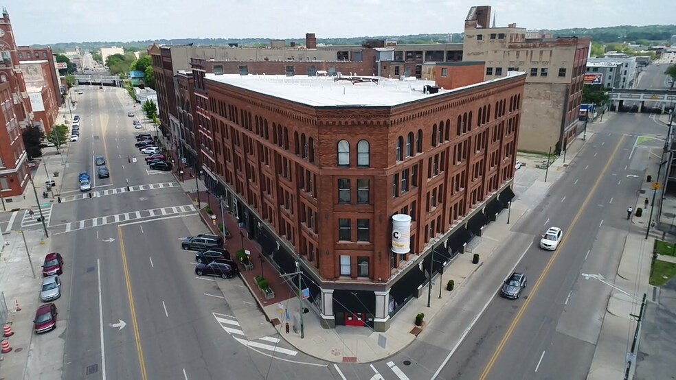 Primary Photo Of 500 E 3rd St, Dayton Apartments For Lease