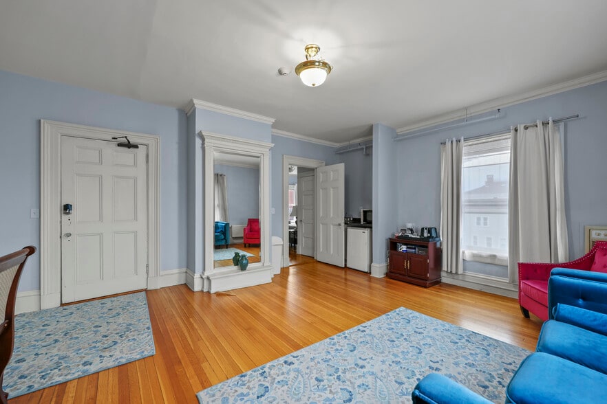 More Photos Of 74 Wendell Ave, Pittsfield Hotel For Sale