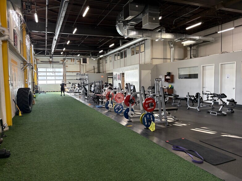 More Photos Of 1515 W Hubbard St, Chicago Warehouse For Sale