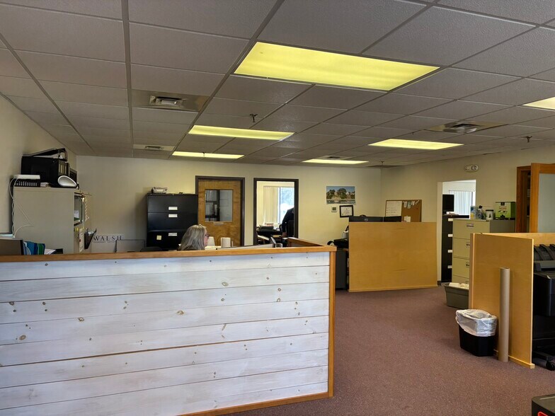 More Photos Of 1 Karen Dr, Westbrook Light Distribution For Lease