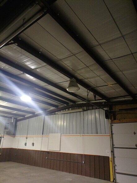 More Photos Of 440 Charmony Frontage Rd, Sterling Industrial For Lease