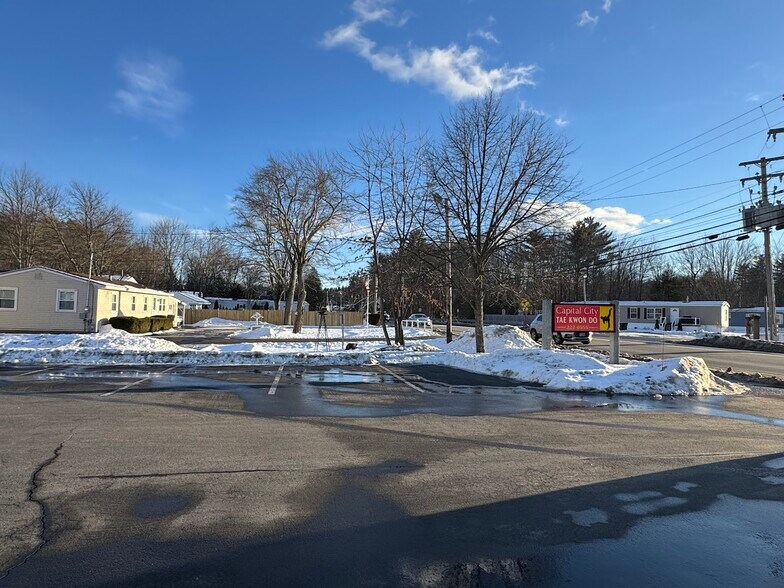 More Photos Of 78 Fisherville Rd, Concord Flex For Sale