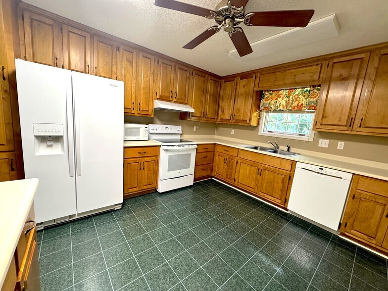 More Photos Of 15817 GA-106, Martin Religious Facility For Sale