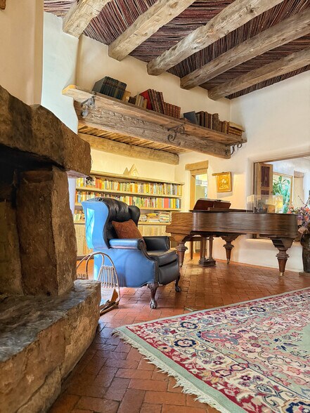 More Photos Of 1075 Paseo de Peralta, Santa Fe General Retail For Sale