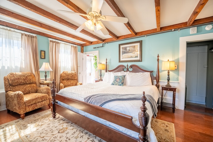 More Photos Of 2 River Rd, Cape Neddick Hospitality For Sale