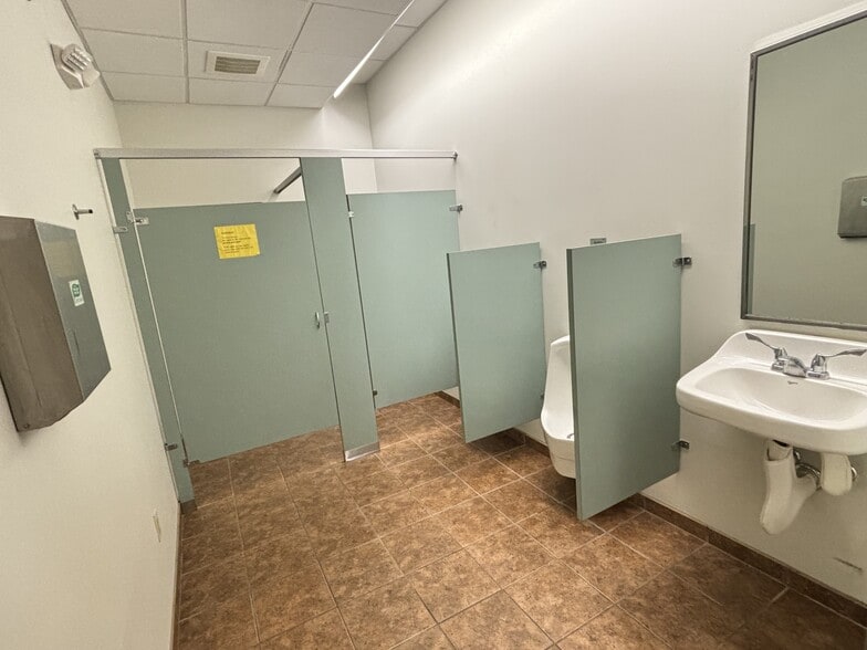 More Photos Of 101 Patton Ave, Asheville Storefront Retail Office For Lease