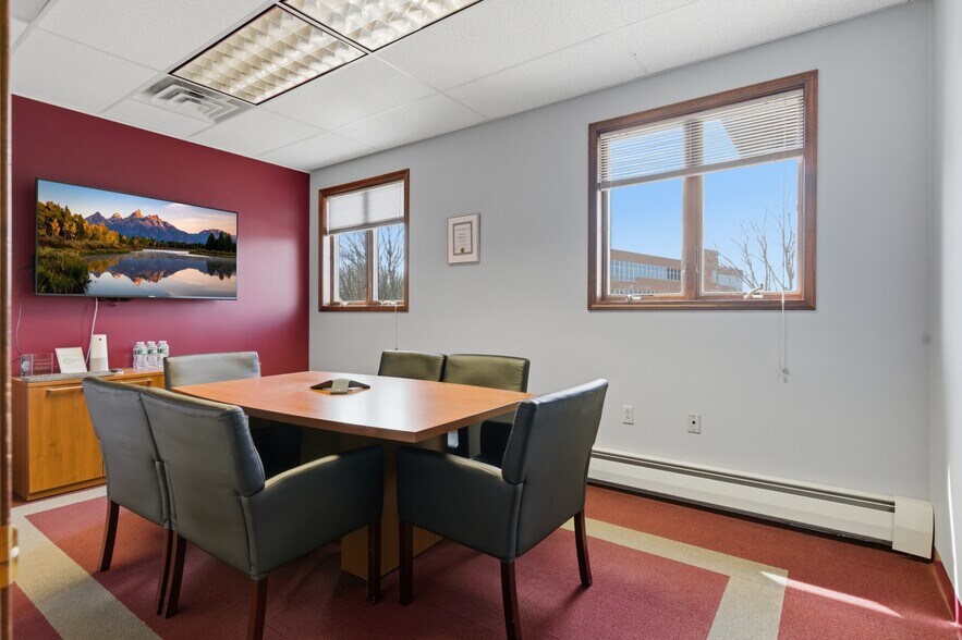 More Photos Of 33 Century Hill Dr, Latham Office For Sale