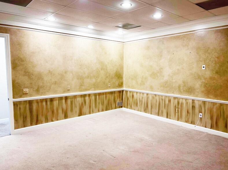 More Photos Of 660 Charlotte St, Punta Gorda Office For Lease