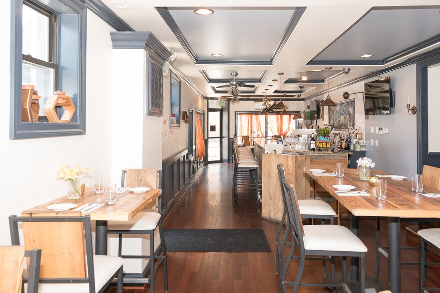 More Photos Of 3734 Fleet St, Baltimore Bar For Sale
