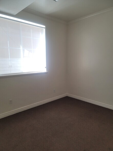 More Photos Of 571-583 W Center St, Pleasant Grove Office For Lease