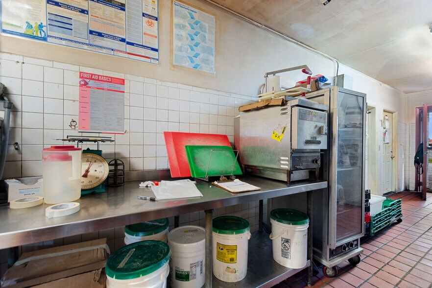 More Photos Of 3000 Cypress Gardens Rd, Winter Haven Restaurant For Sale