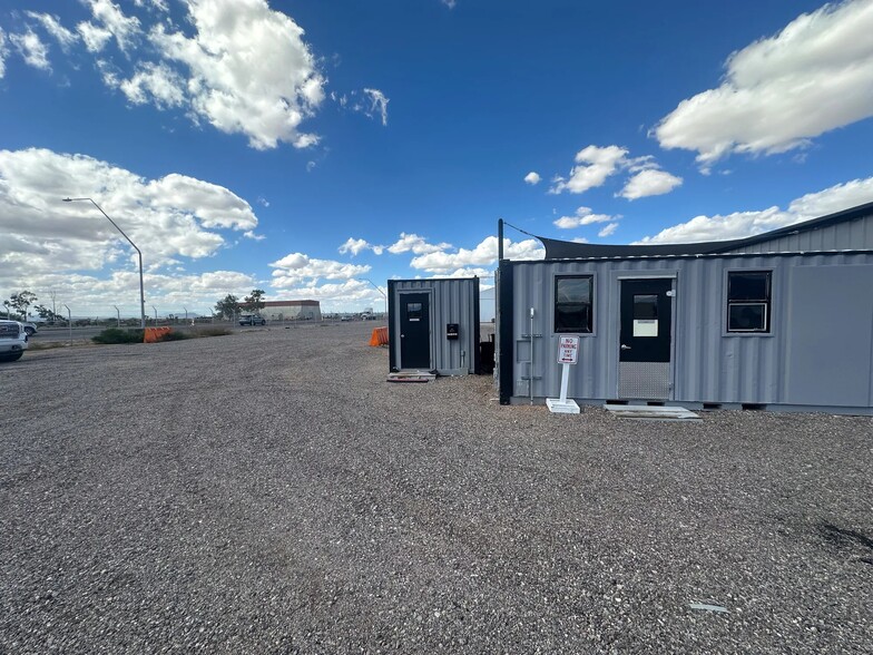 More Photos Of 7777 E Valencia Rd, Tucson Warehouse For Sale