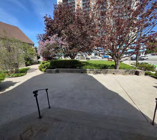 More Photos Of 151 Lakeshore Rd W, Mississauga Land For Sale