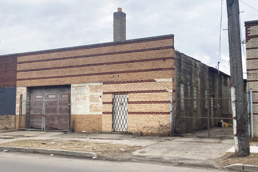 Primary Photo Of 8747 Lyndon St, Detroit Warehouse For Sale