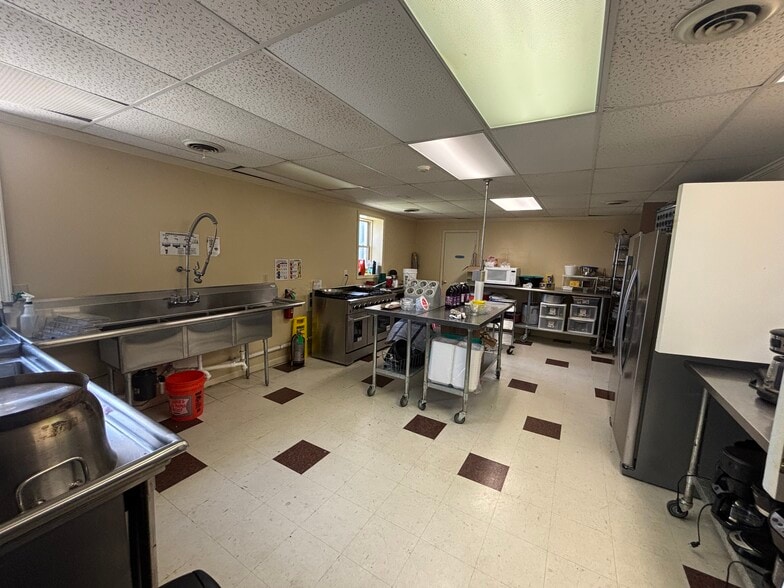 More Photos Of 220 Beaver Rd, Munford Sports And Entertainment For Sale