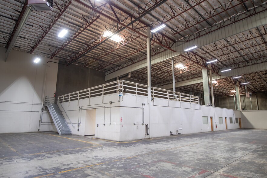More Photos Of 600 S McClure Rd, Modesto Warehouse For Lease