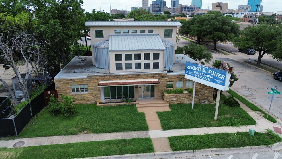 Primary Photo Of 1100 Pennsylvania Ave, Fort Worth Medical For Sale