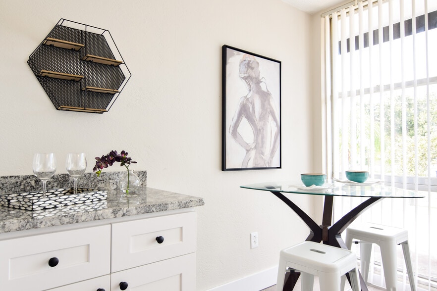 More Photos Of 3554 1st Ave N, Saint Petersburg Apartments For Sale