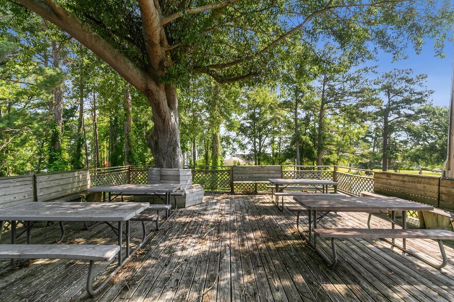 More Photos Of 101 Merion Dr, Eufaula Golf Course Driving Range For Sale