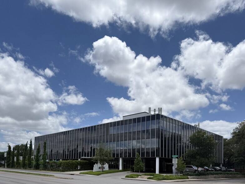 Primary Photo Of 4525 Lemmon Ave, Dallas Office For Lease