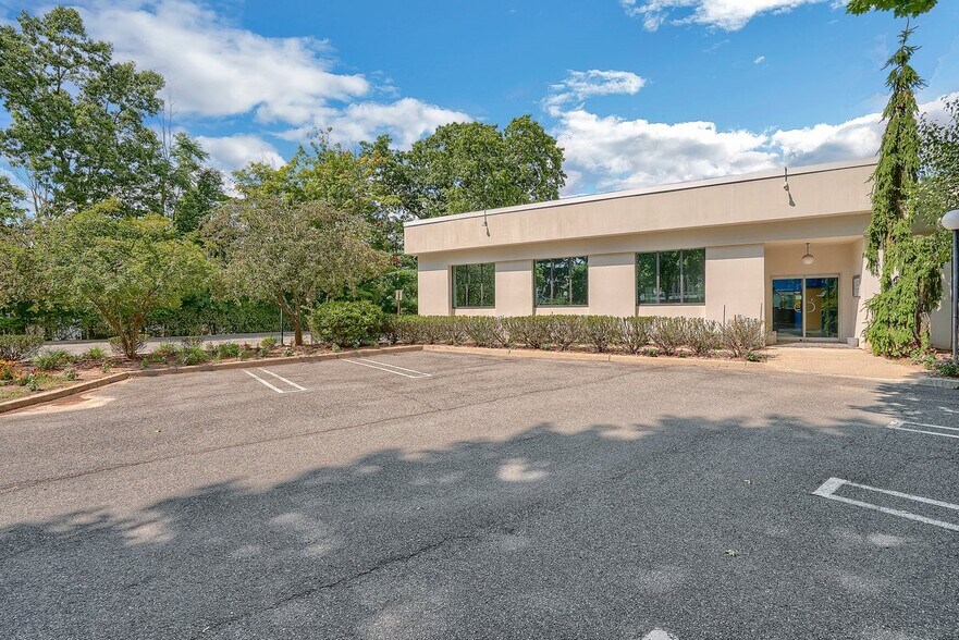 More Photos Of 79 Route 59, Airmont Medical For Lease