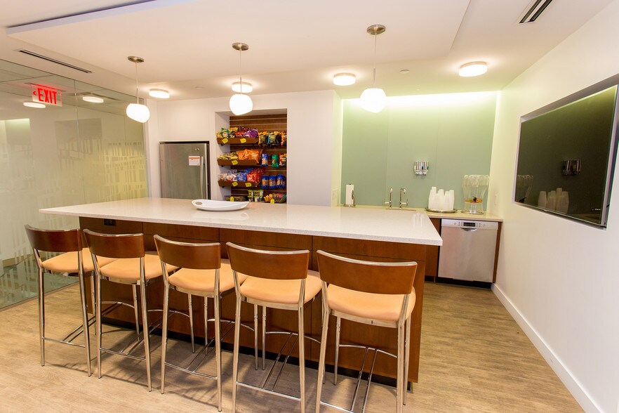 More Photos Of 10 Post Office Sq, Boston Office For Lease