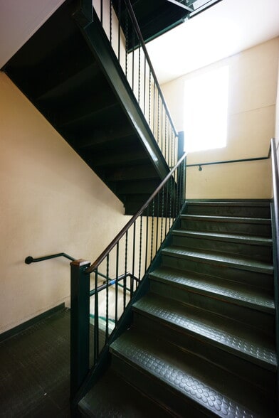 More Photos Of 1306 New York Ave, Union City Apartments For Sale