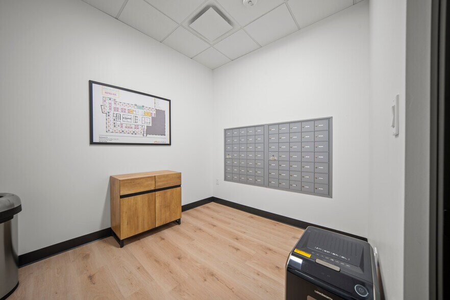 More Photos Of 24200 Via Mazzini Way, Richmond Office For Lease