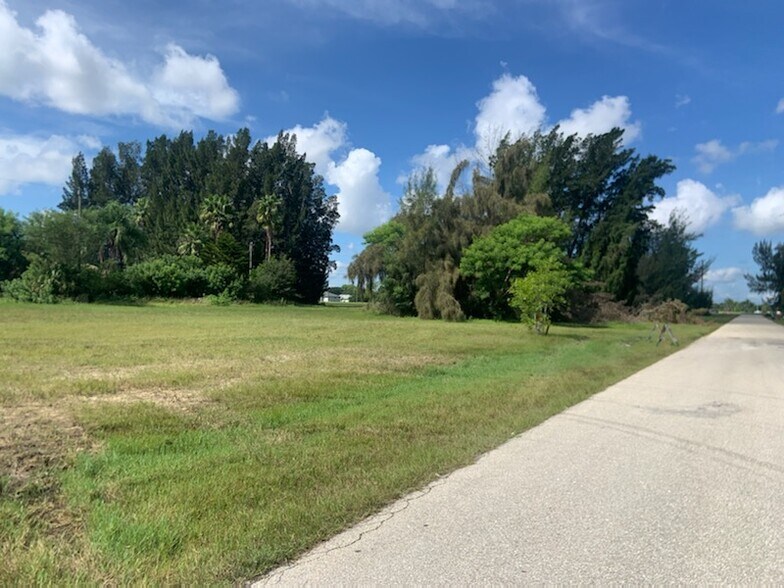 More Photos Of 618 SW 2nd Ter, Cape Coral Land For Sale