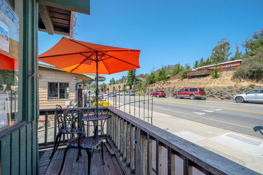 More Photos Of 2086 Main St, Cambria Freestanding For Lease