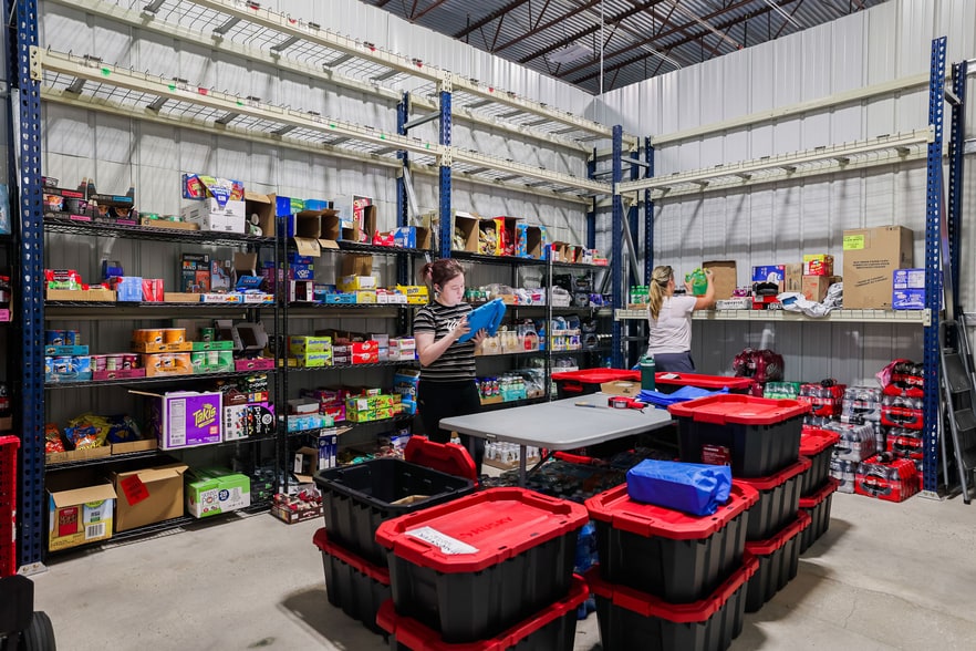 More Photos Of 10795 Hammerly Blvd, Houston Warehouse For Lease