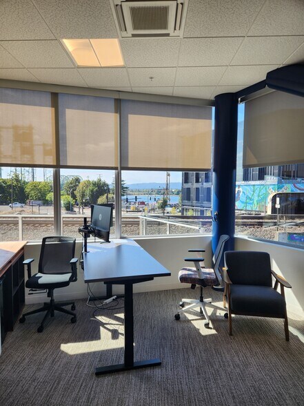 More Photos Of 275 W 3rd St, Vancouver Office Residential For Lease