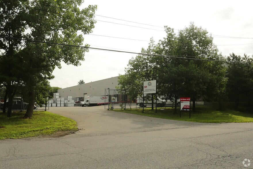 More Photos Of 20 Post Rd, Albany Warehouse For Lease