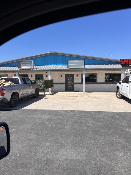 More Photos Of 12509 N Saginaw Blvd, Fort Worth Light Distribution For Lease