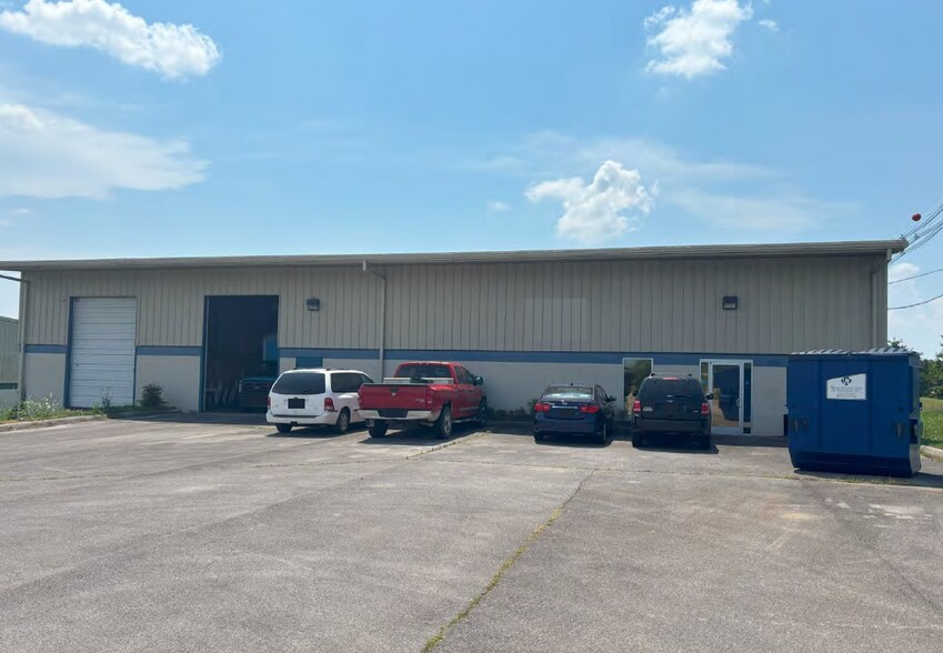 More Photos Of 195 Industrial Park Rd, Sweetwater Warehouse For Sale