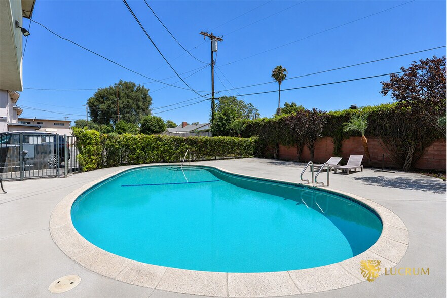 More Photos Of 6944-6954 Coldwater Canyon Ave, North Hollywood Apartments For Sale