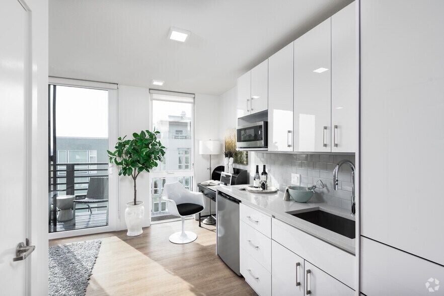 More Photos Of 500 Broadway, Seattle Apartments For Lease