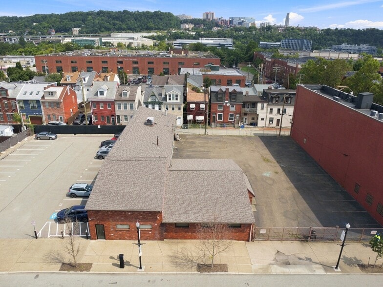 More Photos Of 2417 E Carson St, Pittsburgh Office For Sale